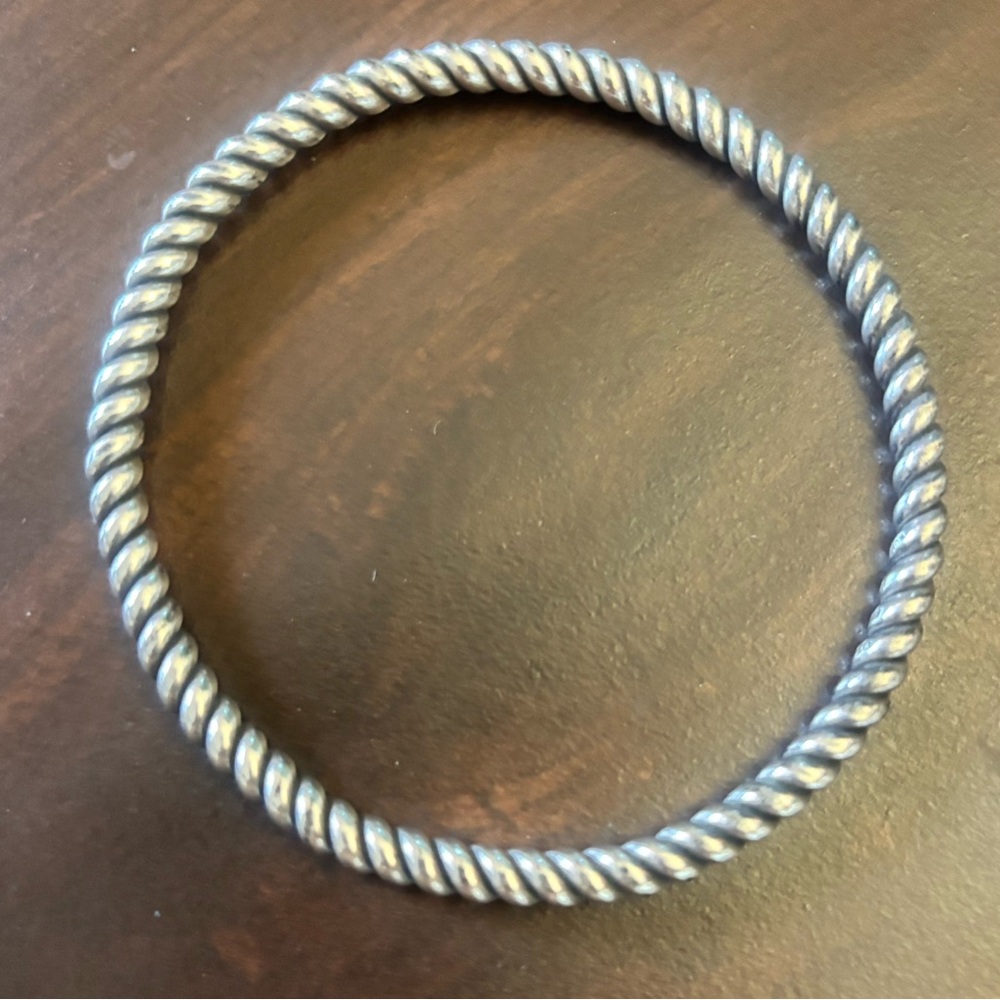 Silpada Twist .925 Sterling SilverBangle
